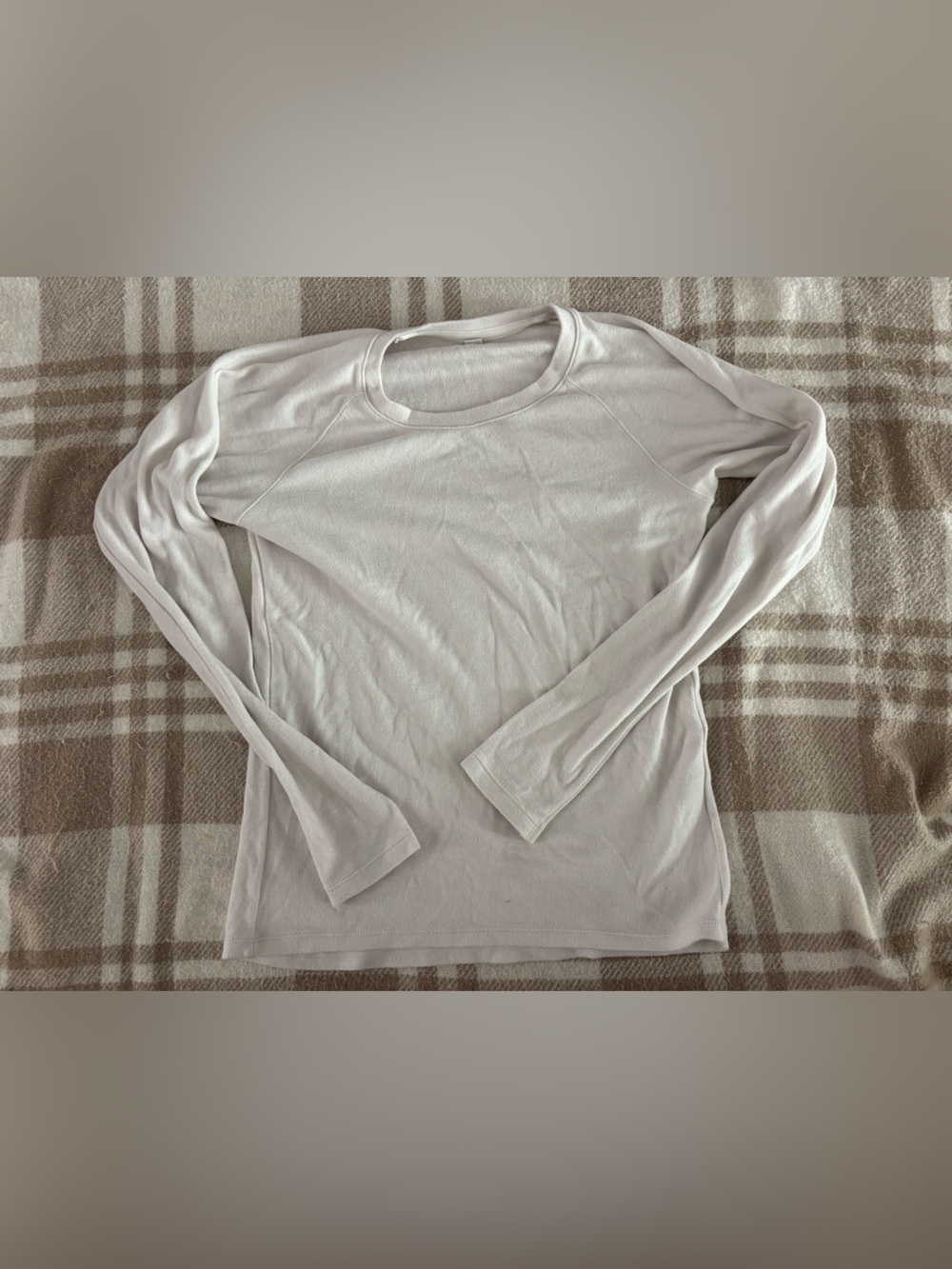 Uniqlo Women's White Long-Sleeve Heat Tech